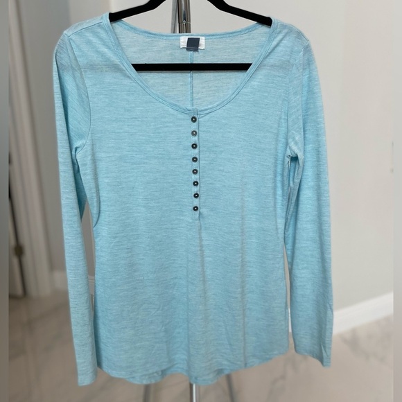Old Navy light blue long sleeve top size med - Picture 2 of 9